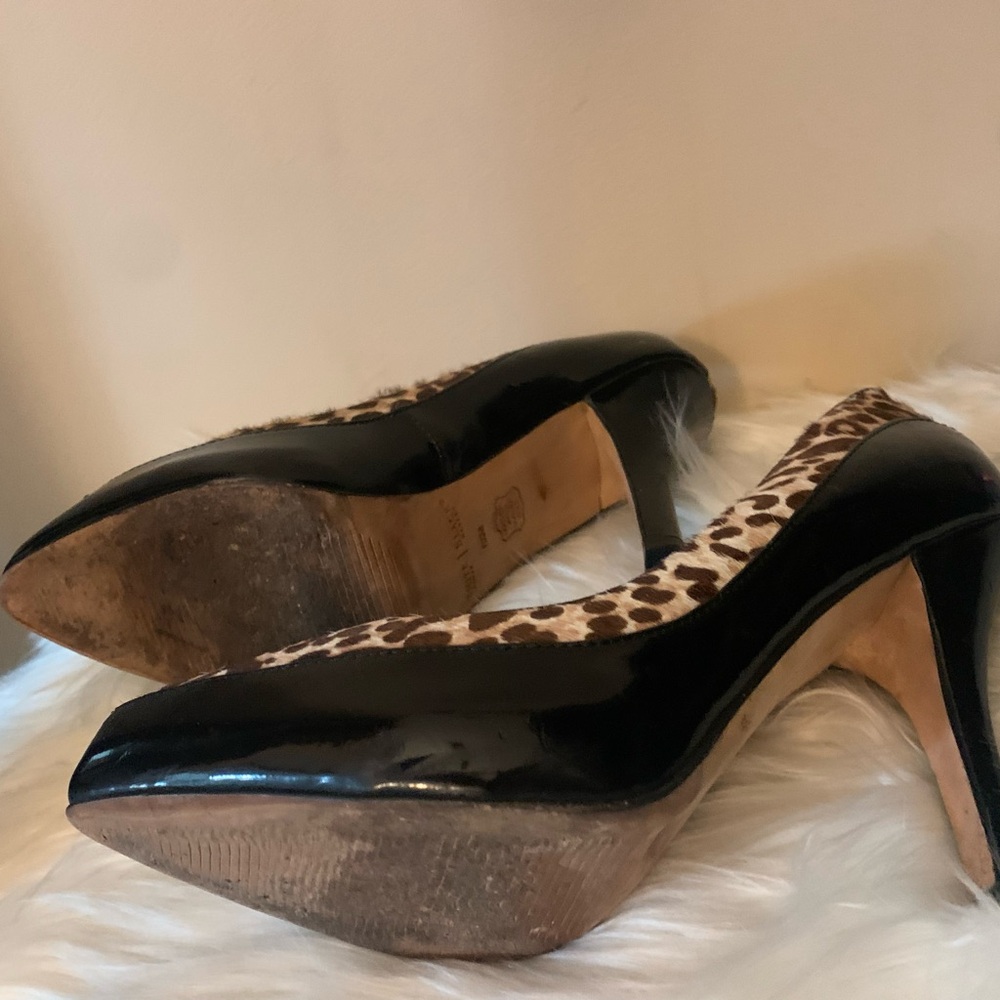 White House Black Market leopard heels size 6.5 - Picture 3 of 5